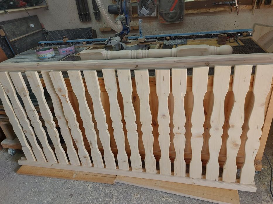 Дъски за ограда(парапет),свързващи греди,ръкохватки