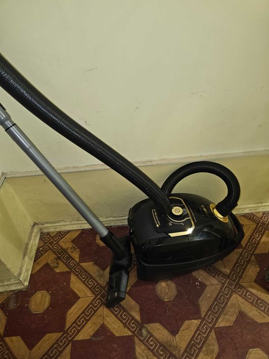 Продам пылесос Bosch