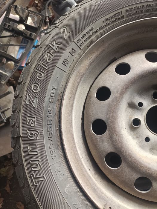 Продам летние резины комплект r14
