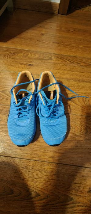 Adidași Puma 42.