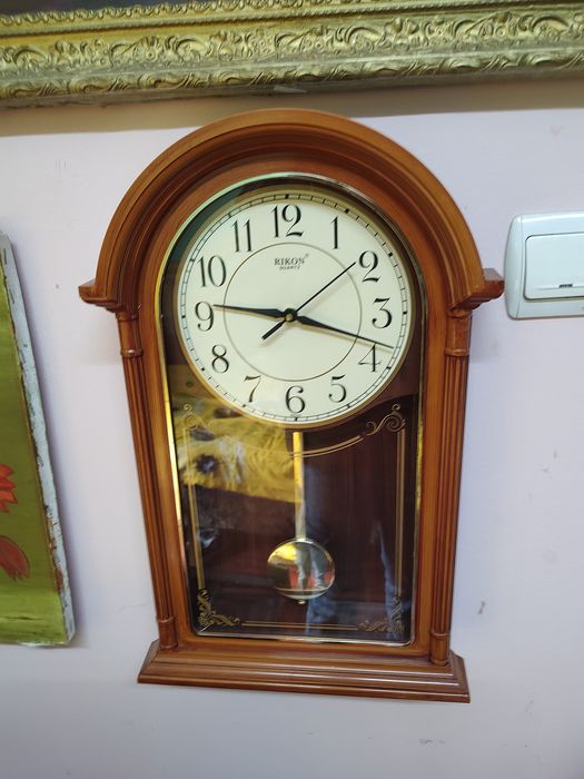 Tablouri ,ceas și elemente decorative