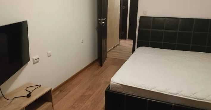 Дава се под наем Двустаен апартамент в Пловдив, Беломорски - 90 кв.м за 375 € - Снимка #2