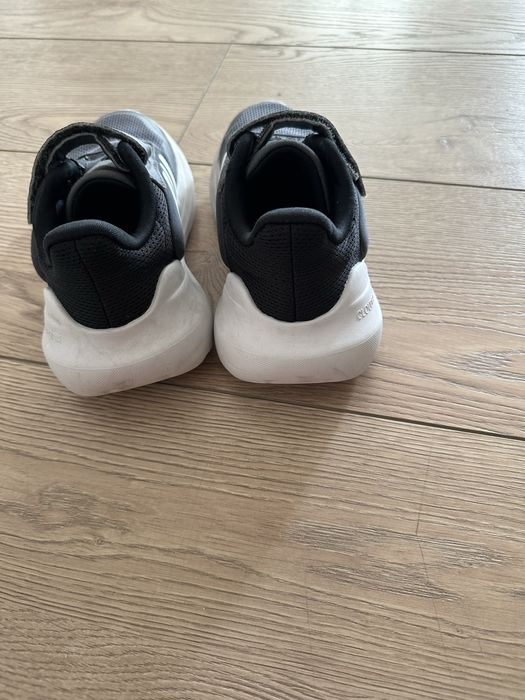 Кроссовки на мальчика adidas