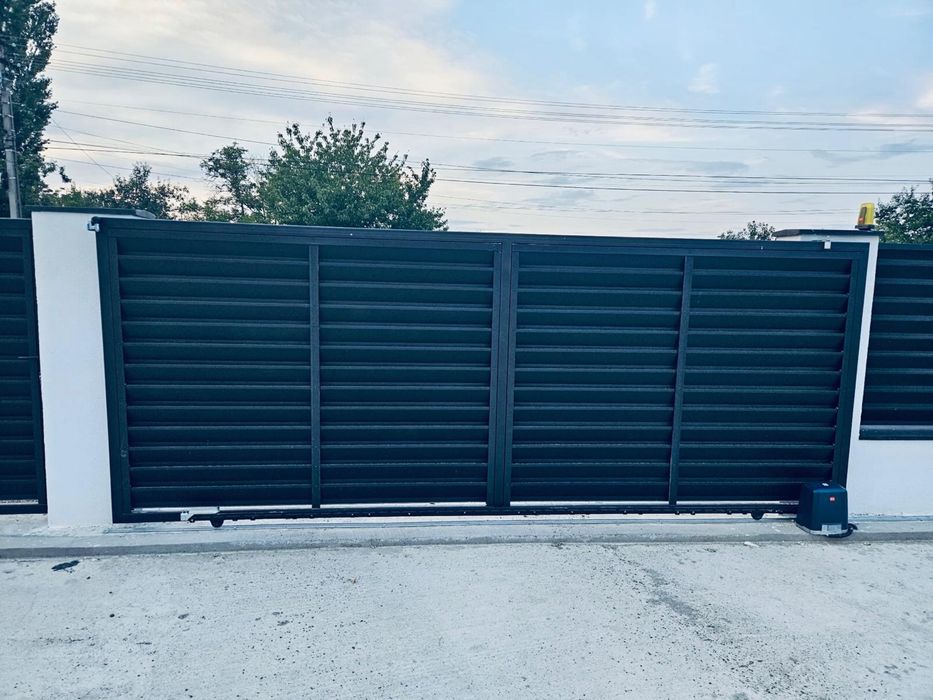 Uși de garaj rezidentiale si industriale / Automatizari  / Interfoane