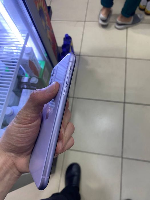 Iphone 11 srochna sotiladi