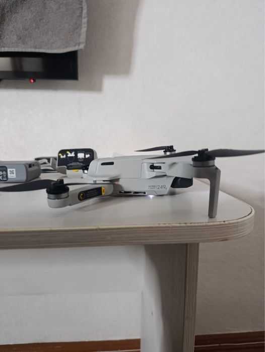 Дрон Dji mini 2 fly more combo