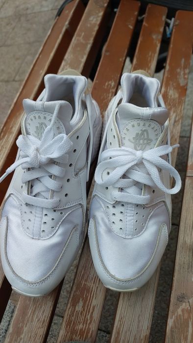 Продаю женски белый кросовки Air Nike