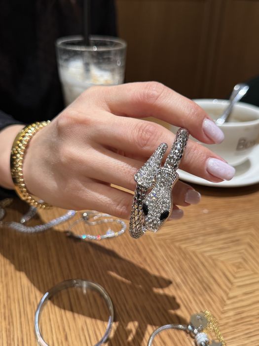 Часы,Браслеты и колечки. Соат,браслет ва узуклар