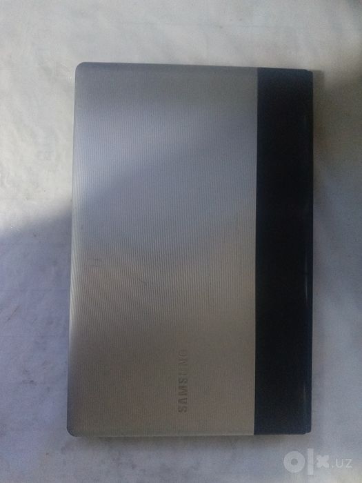 Noutbuk Samsung srochno sotiladi