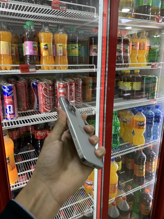 Продам срочно iPhone 15 Pro 256gb