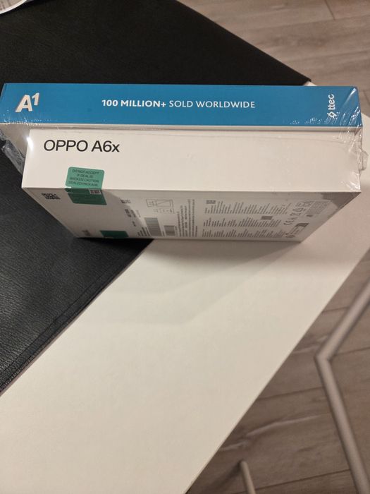 Телефон OPPO A6X + подарък powerbank