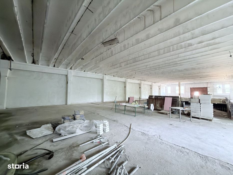 Hale din beton cu suprafata mare zona Cornisa