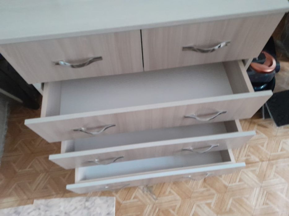 Продам шкаф маленький
