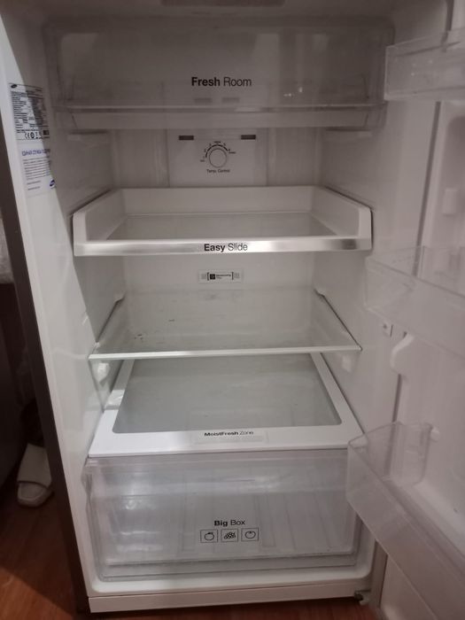 Продам холодильник на запчасти