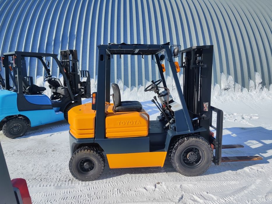 Продам вилочный погрузчик. Кара