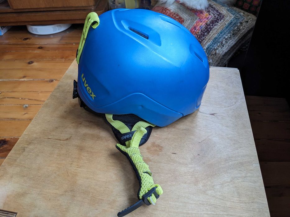 Детска каска ски и сноуборд UVEX 4-5 г.