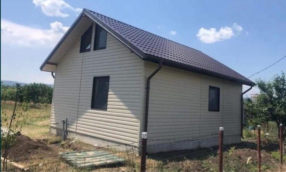 Case modulare din panou sandwich