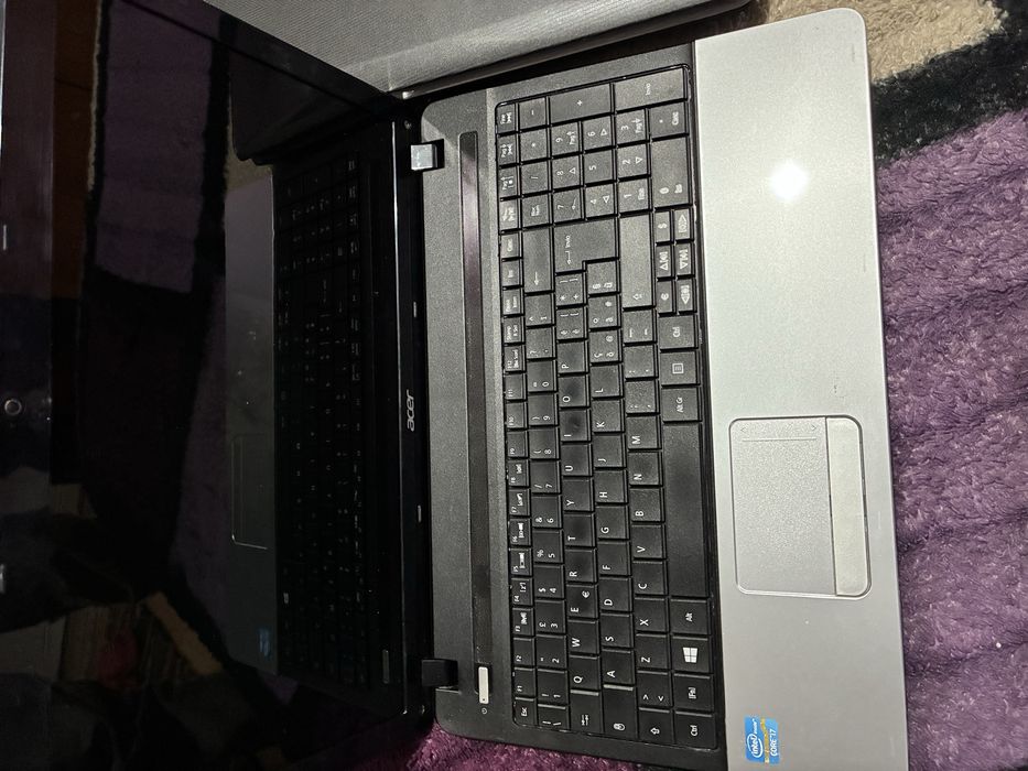 Vând laptopuri ieftine