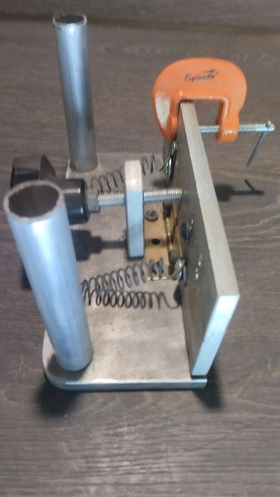 Приспособление для спусков