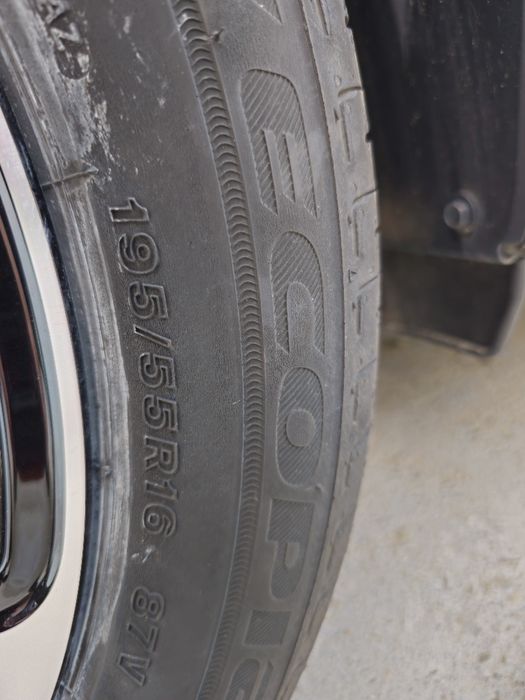 Vand cauciucuri de vara 195/55/16 Bridgestone