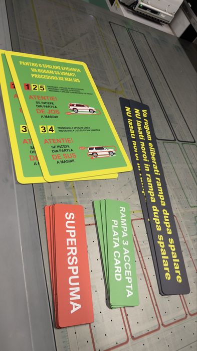 Casete luminoase Litere volumetrice Casete neluminoase Bannere Meshuri