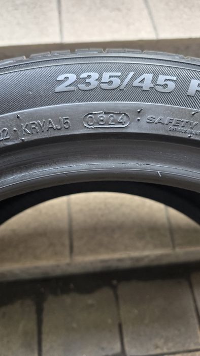 235/45/R18 kumho solus