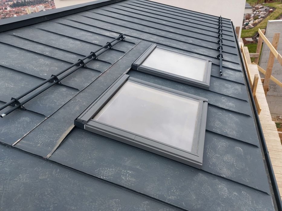 Reparații Acoperișuri și Infiltrații Velux – Orice Tip de Învelitoare