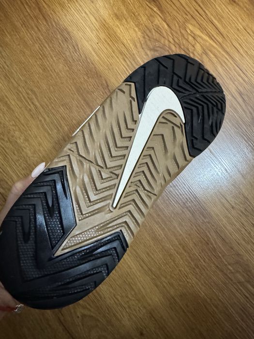 Ниски маратонки nike Jam & ниски маратонки adidas