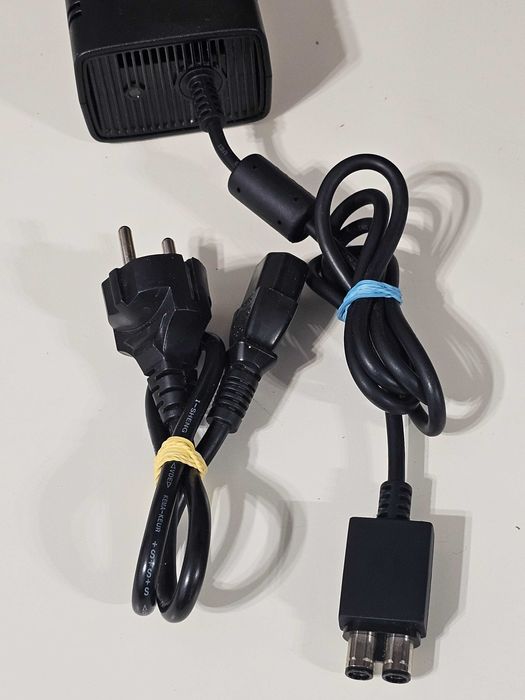 Alimentator Xbox 360 Slim Microsoft original CPA09 011A