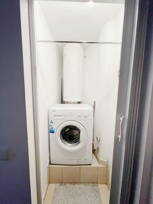 Дава се под наем Двустаен апартамент в Варна, Бриз - 65 кв.м за 648.21 € - Снимка #3