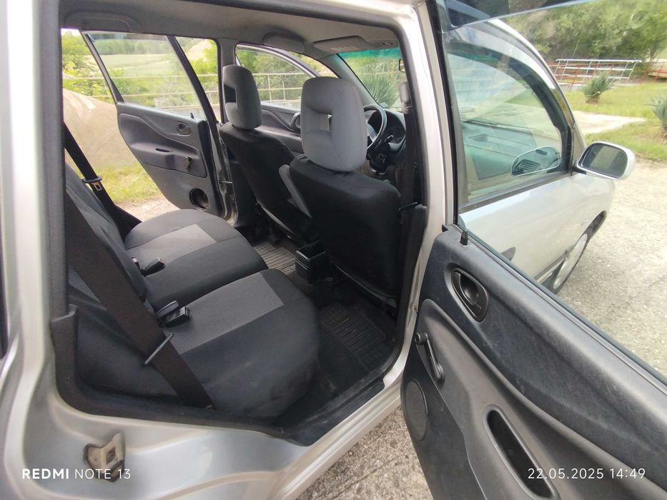 Мицубиши спейс стар