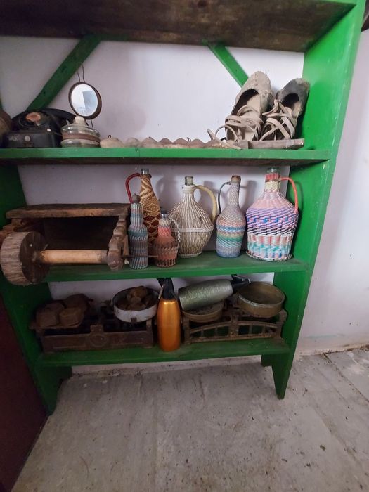 De vnzare obiecte vechi de colecție de bronz