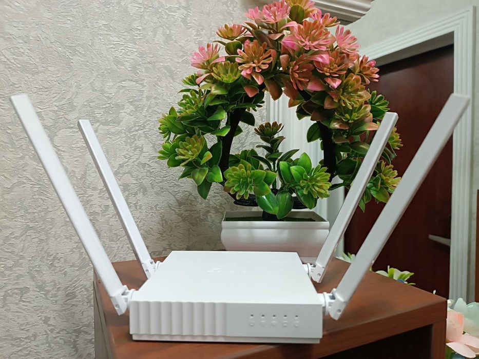Продам не дорого Роутер tp-link C24               .