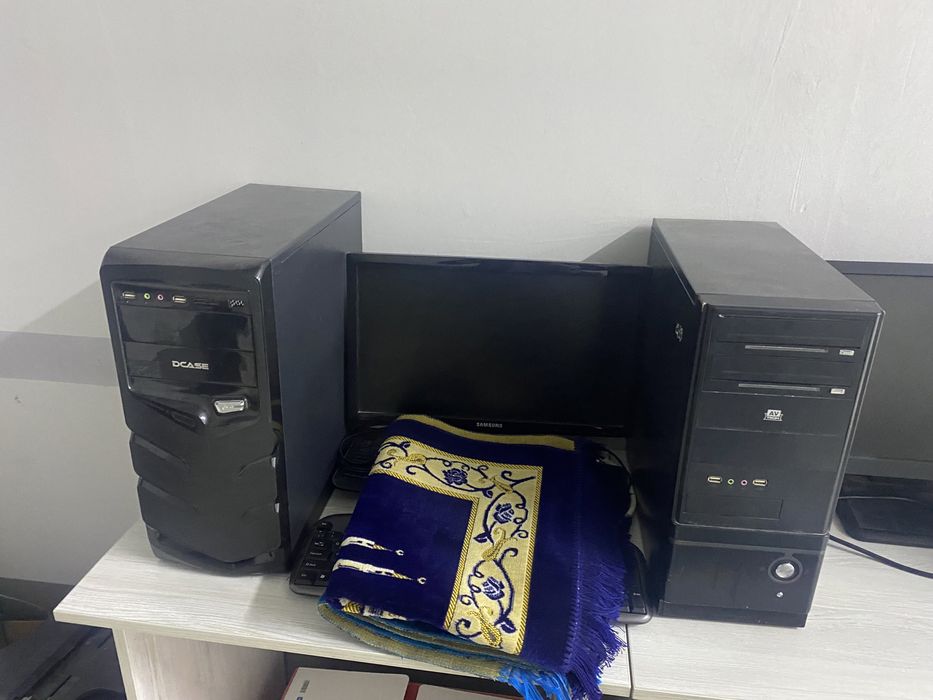 Stol uchun komputerlar.