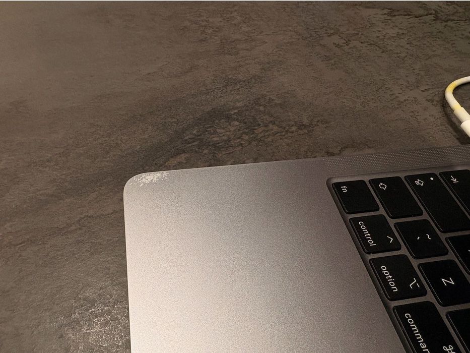 MacBook Air 13 Inch, 2020, Intel Core, Състояние: Използвано