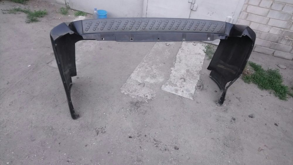 Бампер задний Mitsubishi Pajero