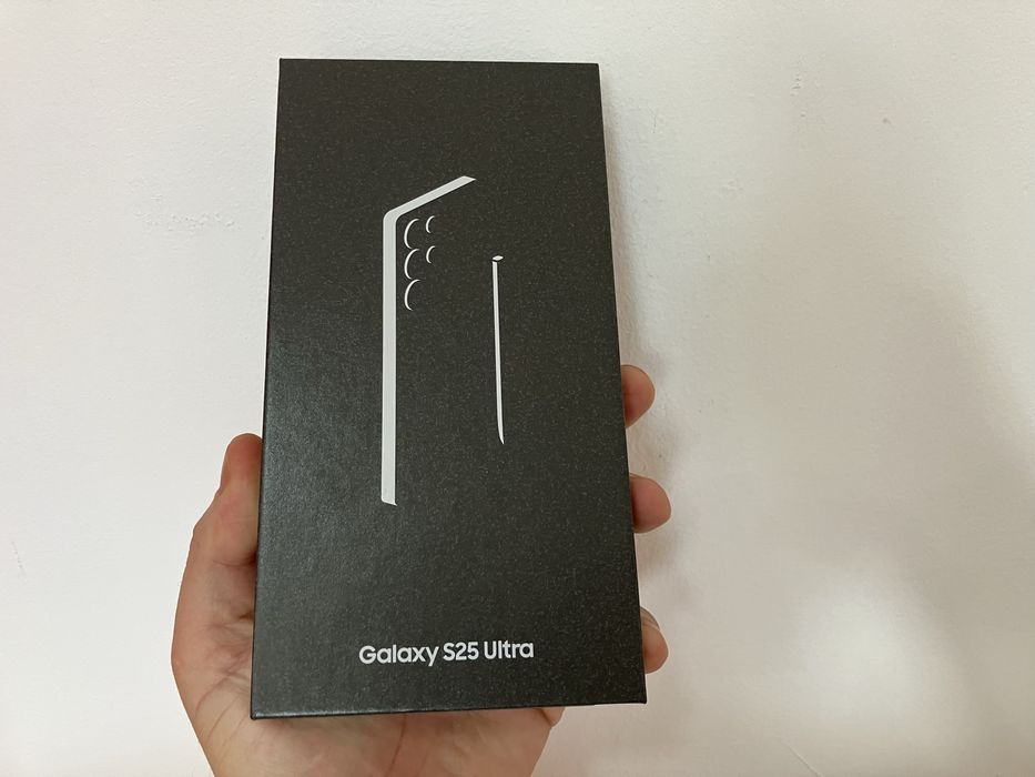 Samsung Galaxy S25 Ultra 256 gb, 12 gb ram, Titanium Silverblue, nou la cutie