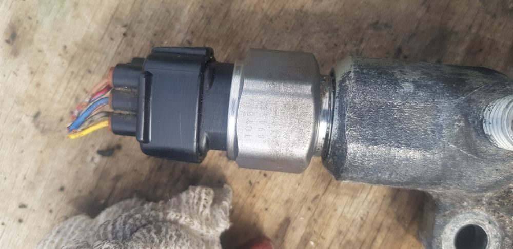 Rampa injectoare mercedes c-class w 203,motor 2,7 cdi