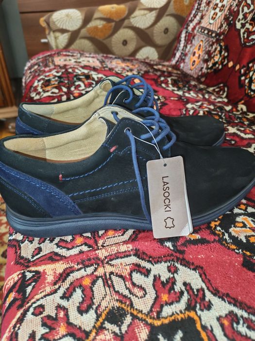 Vând pantofi piele intoarsa