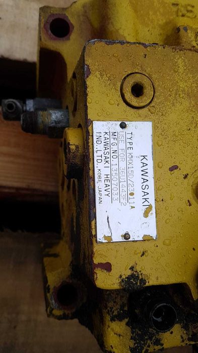 Distribuitor hidraulic Kawasaki pentru Kobelco SK 210