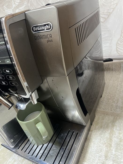 Кофемашина Delonghi Dinamica