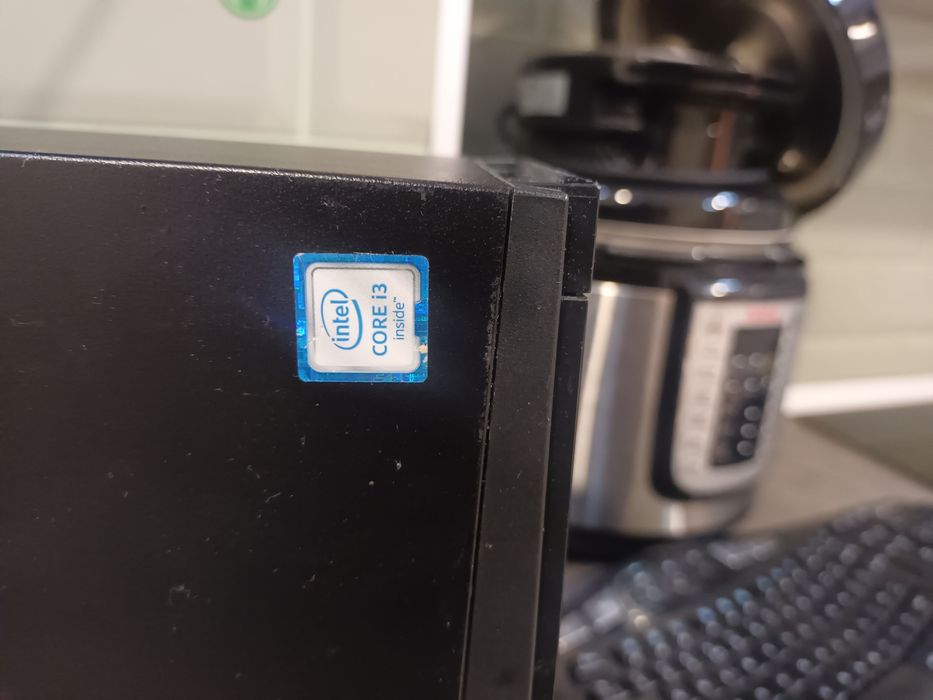 Настолен компютър Lenovo