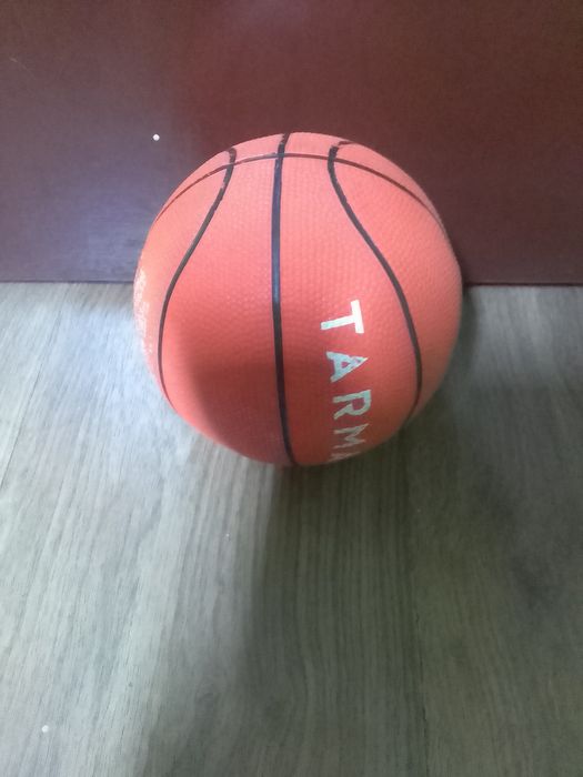 Баскетболна топка