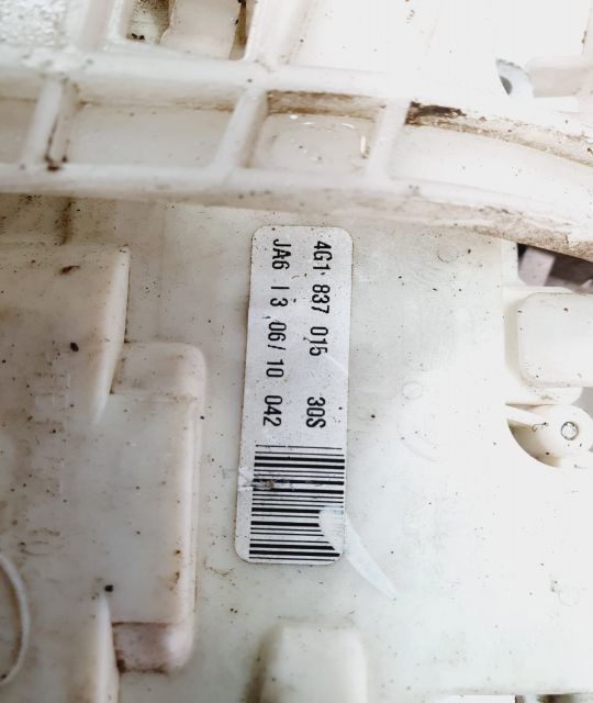 Broasca usa stanga fata 4g1837015 Porsche Panamera 970 seria