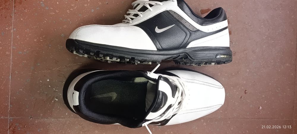 Нике голф естествена кожа