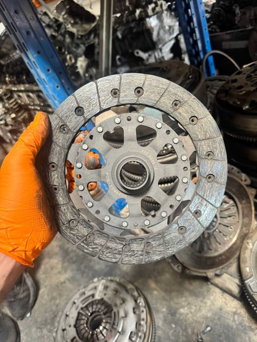 Kit ambreiaj BMW F20 F21 F30 116i 118i tip motor n13b16a cod 323080210