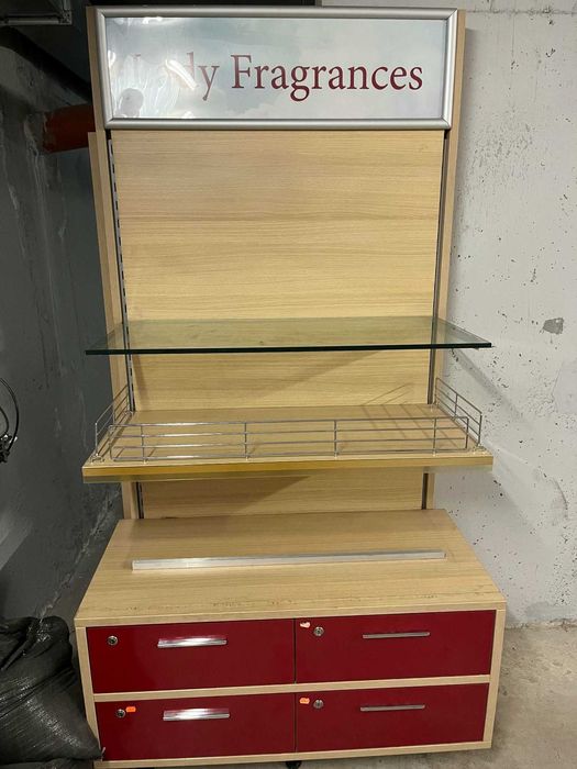 Луксозни витрини с лед осветление