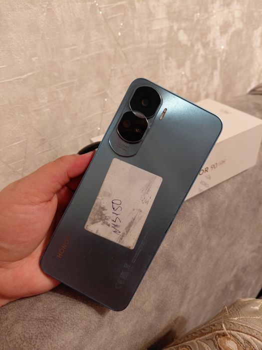 Телефон Honor 90 lite