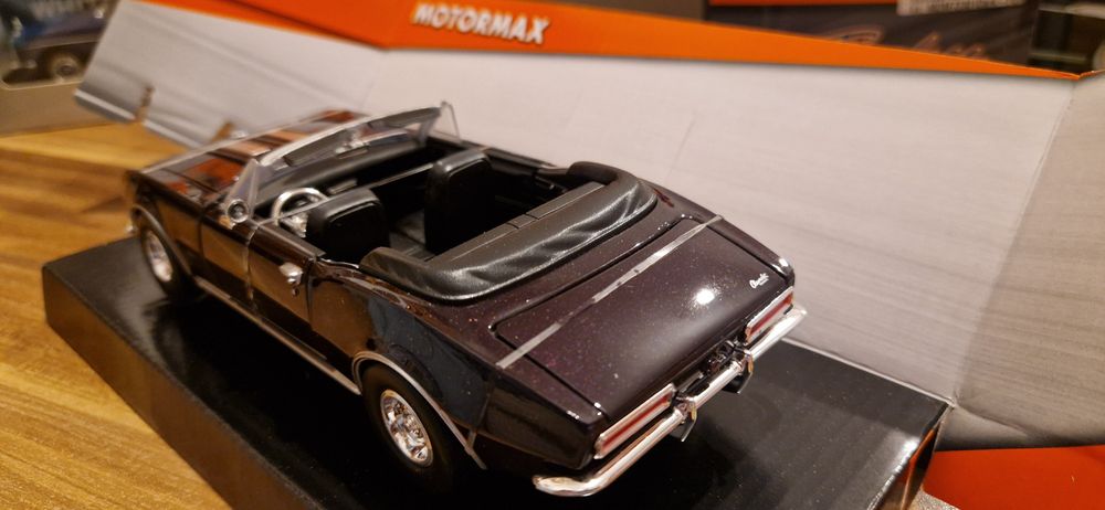 Macheta chevrolet camaro ss motor max 1/24 timeless legends