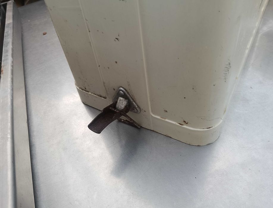 Mașină de cusut Sanda fabricata la Cugir